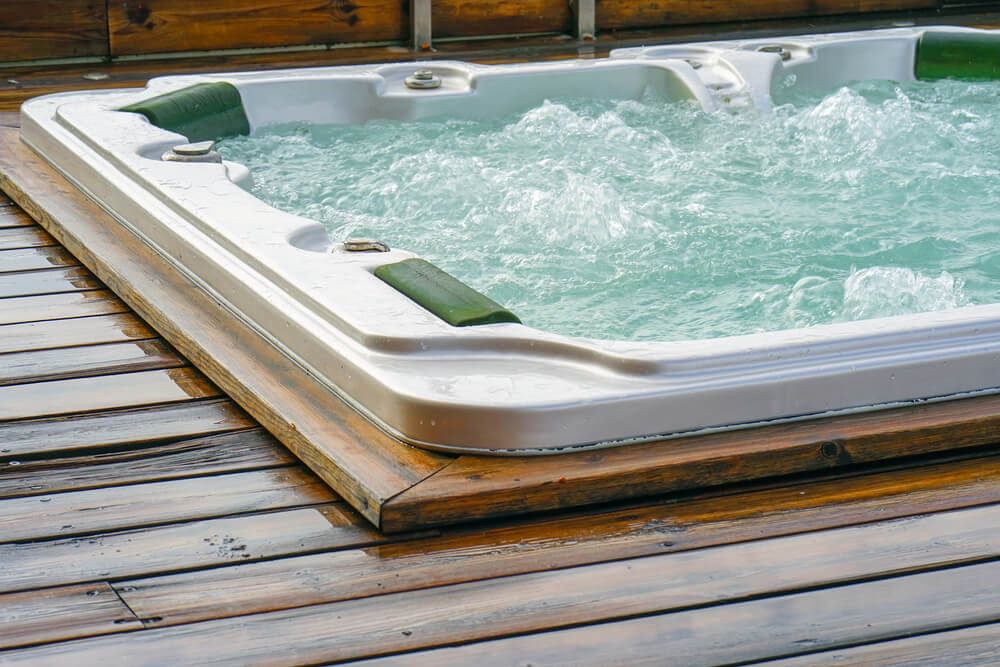 Jacuzzi para Terraza  Descubre cuál comprar - HIDROMASAJES ECA