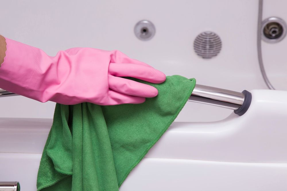 ¿Cómo limpiar una bañera de hidromasaje?